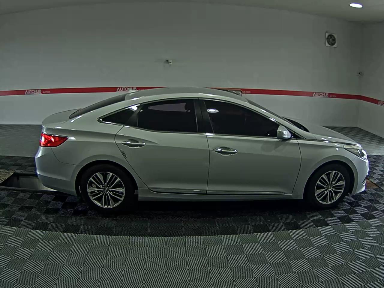 2016 - hyundai grandeur