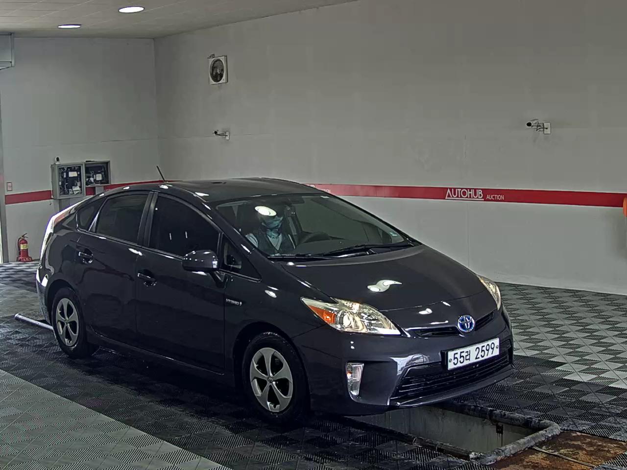 2012 - toyota prius