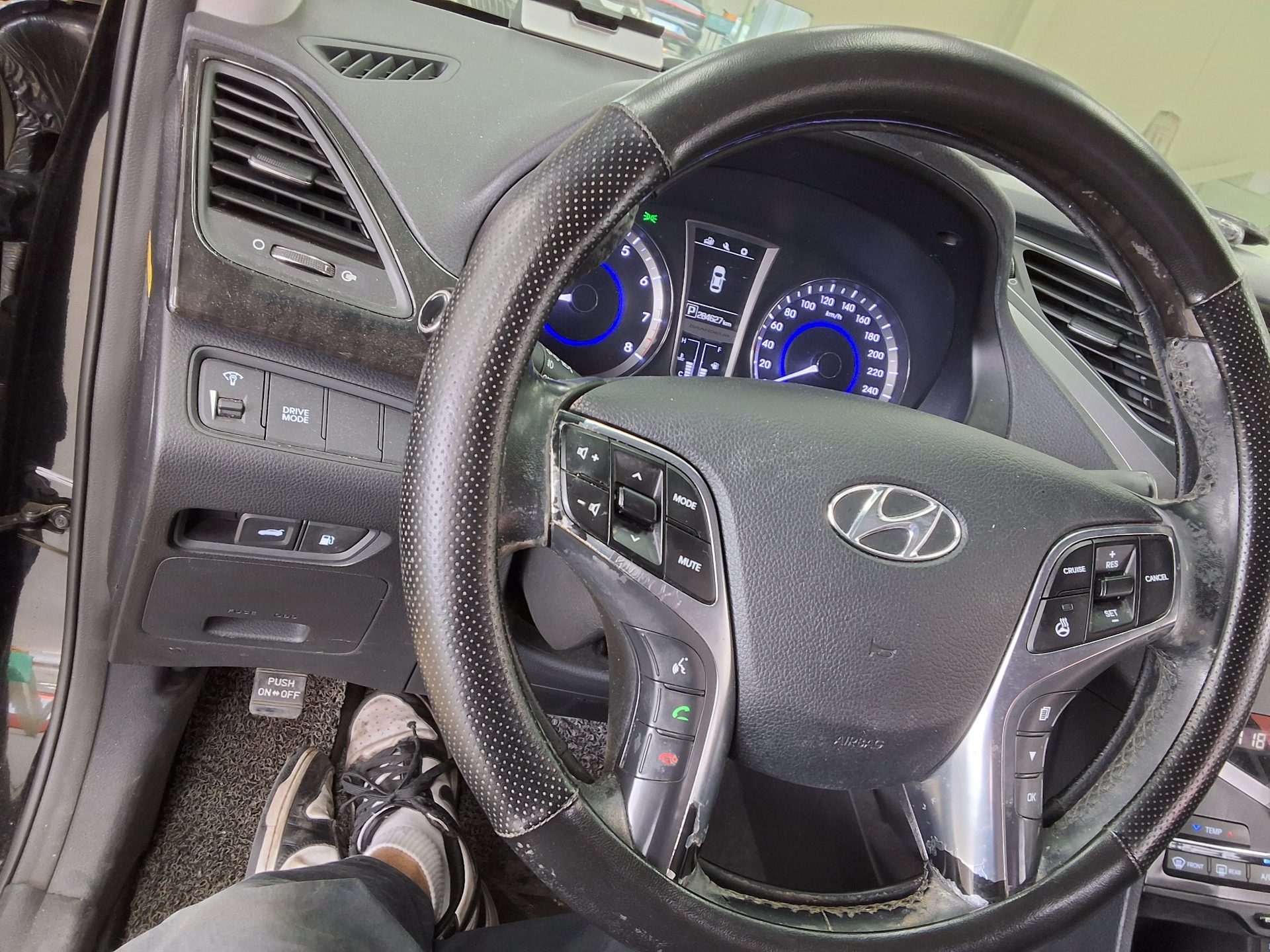 2016 - hyundai grandeur