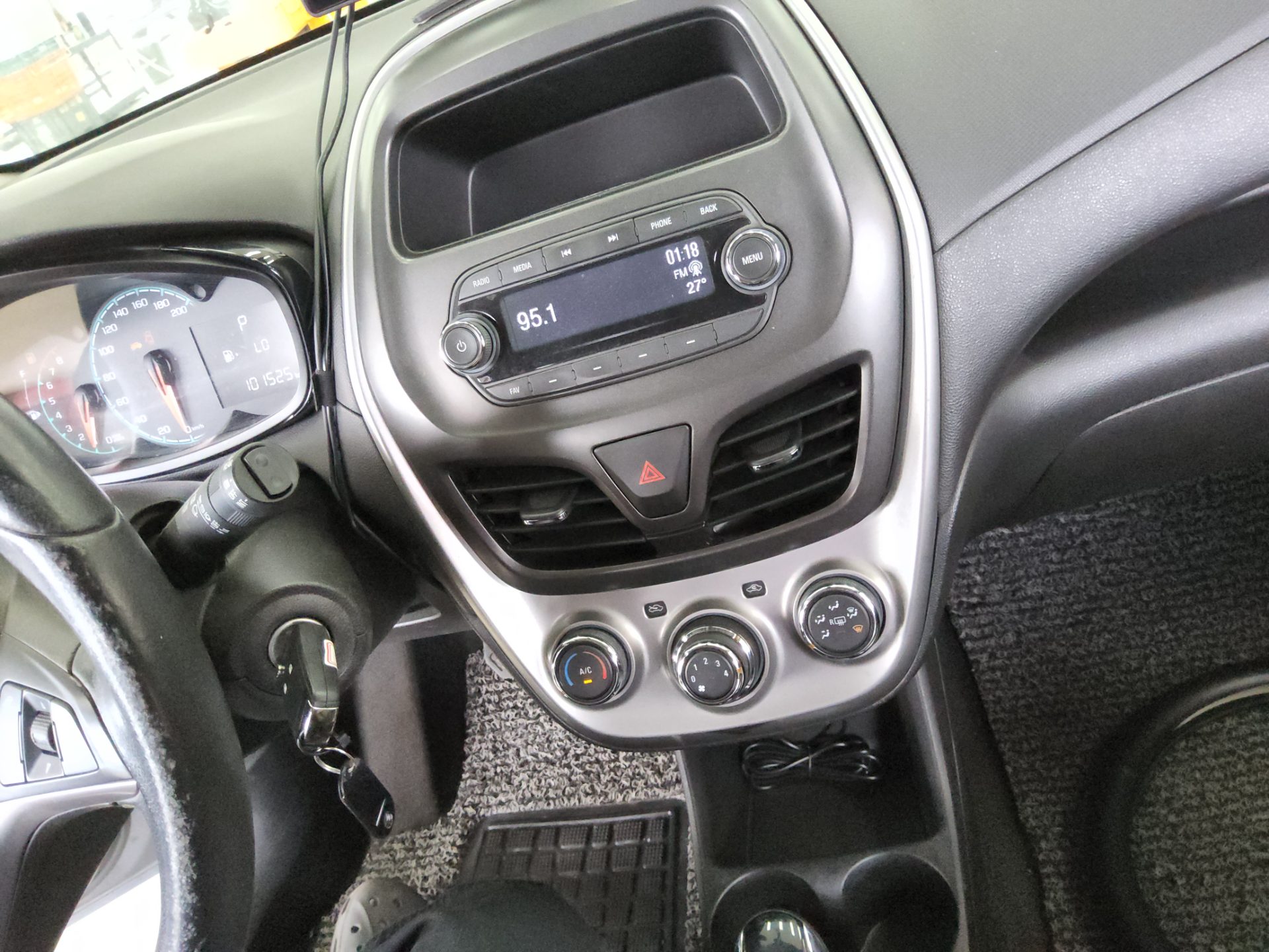 2017 - chevrolet spark