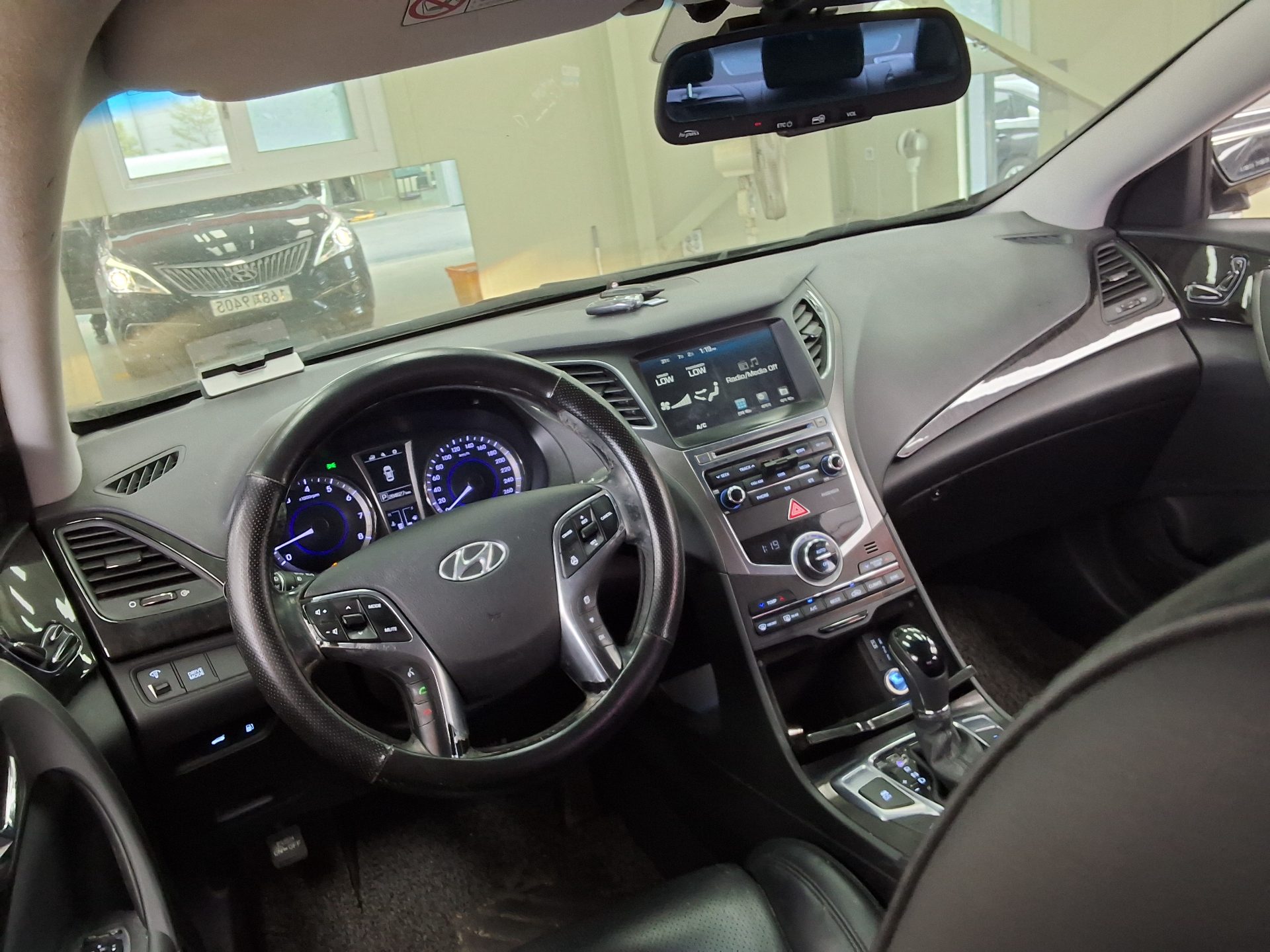 2016 - hyundai grandeur