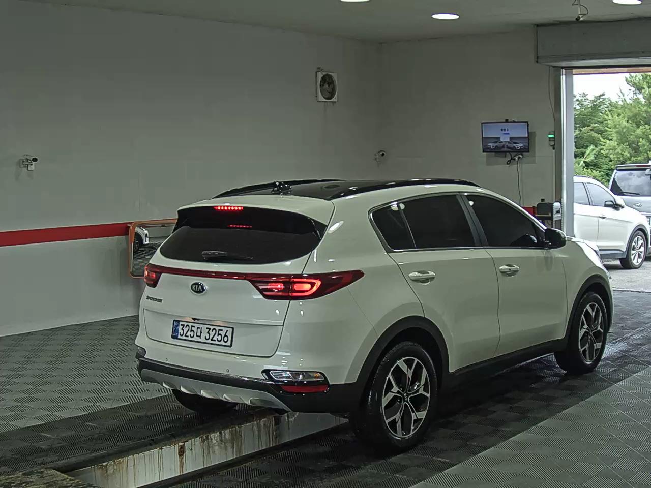 2020 - kia sportage