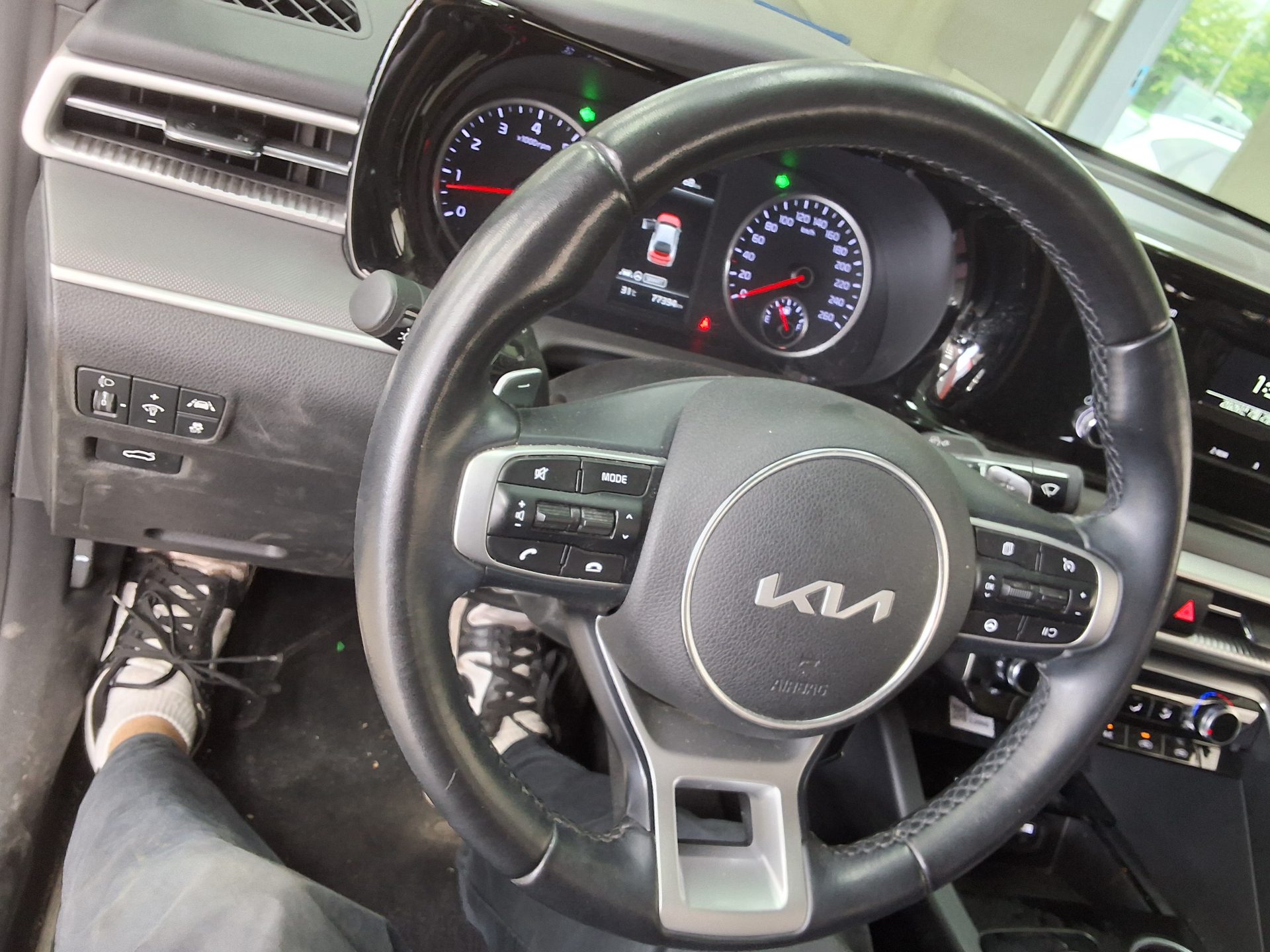 2023 - kia k5