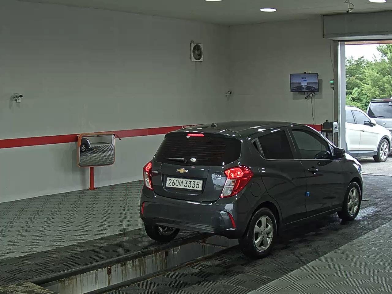 2017 - chevrolet spark