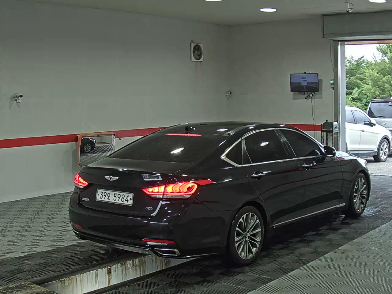 2016 - hyundai g330