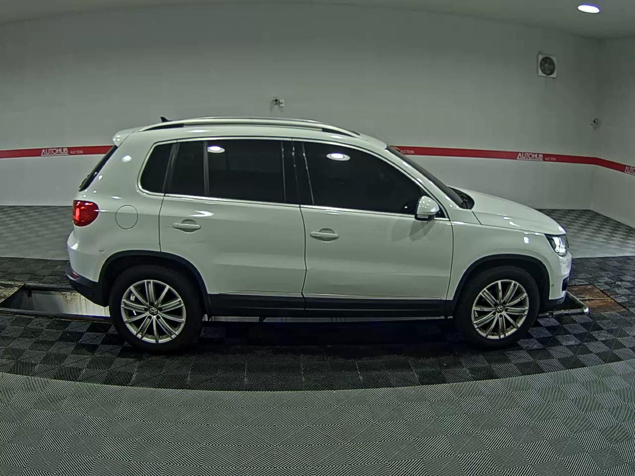 2014 - volkswagen tiguan