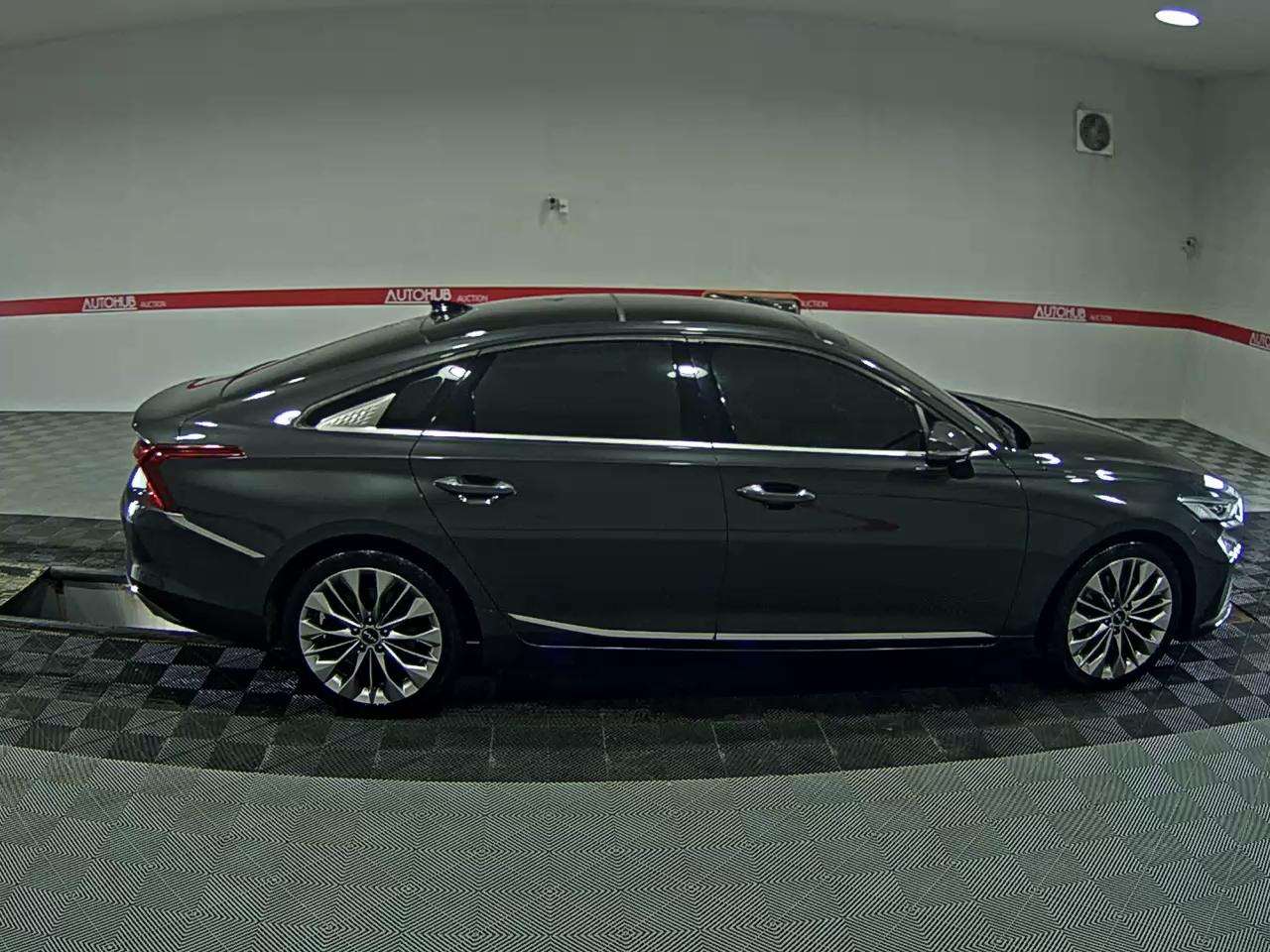 2022 - kia k8