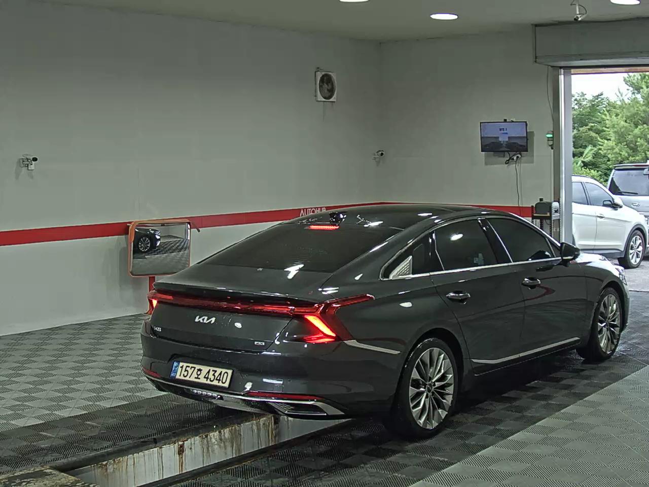 2022 - kia k8