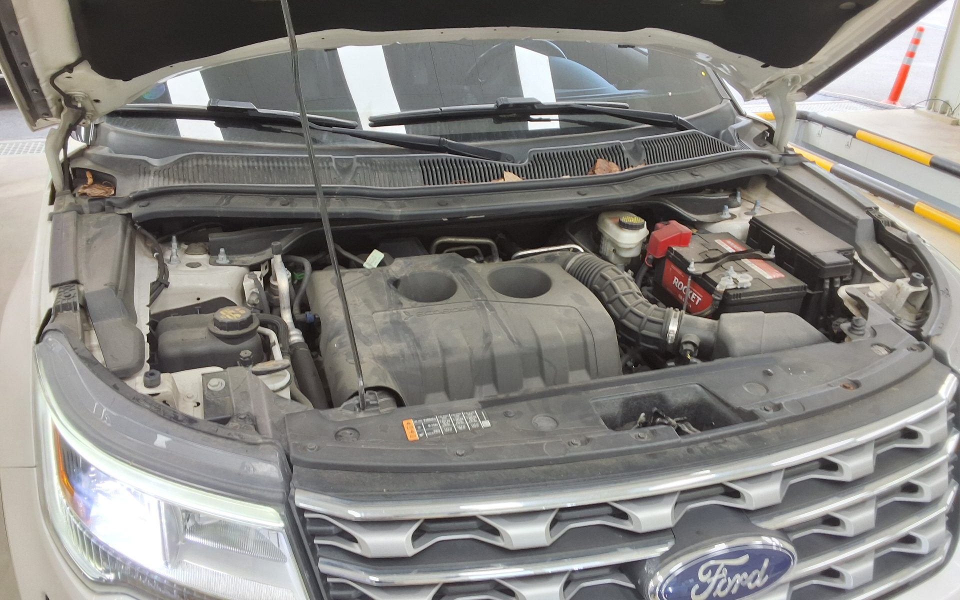 2016 - ford explorer