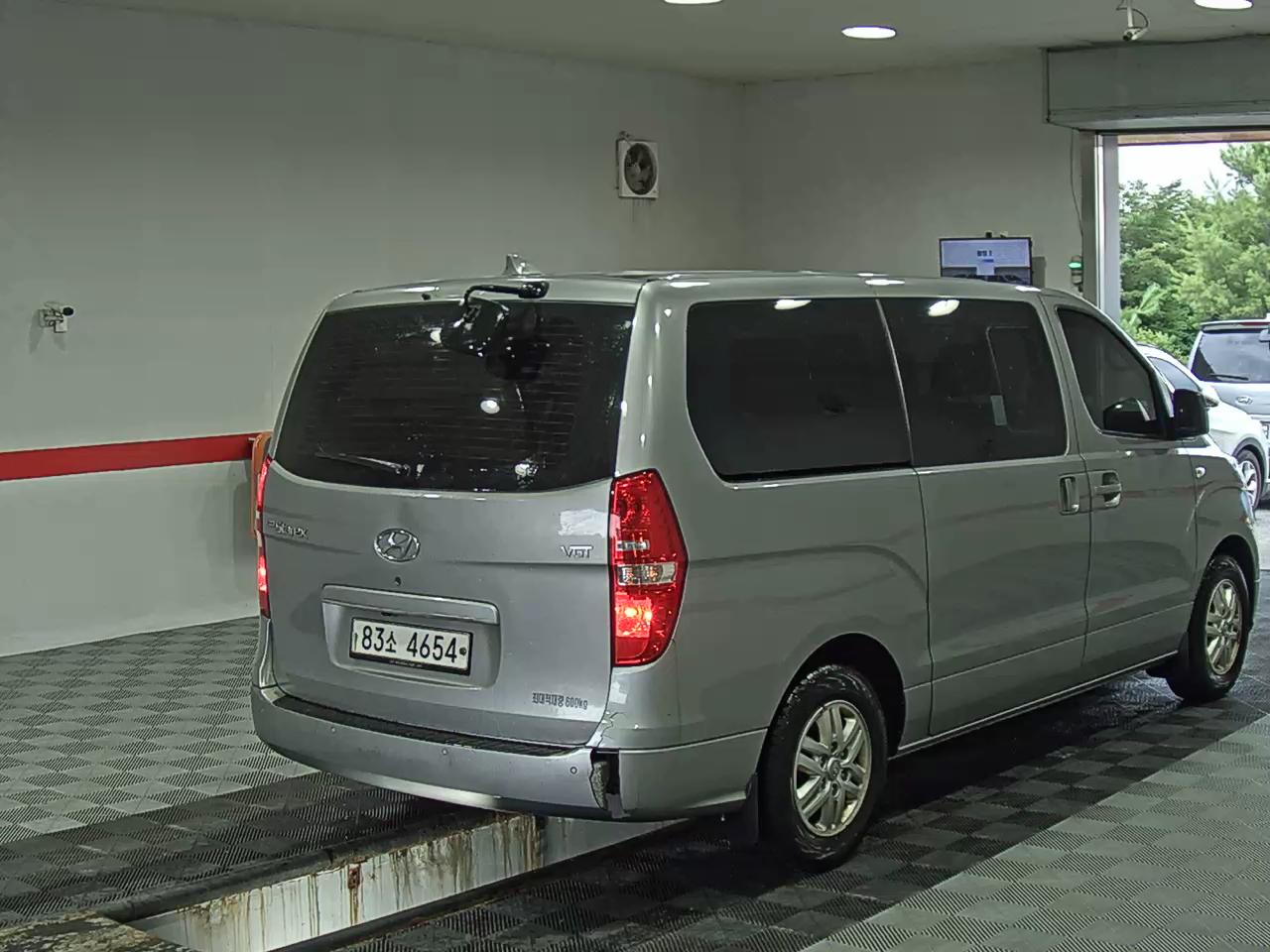 2019 - hyundai grand starex