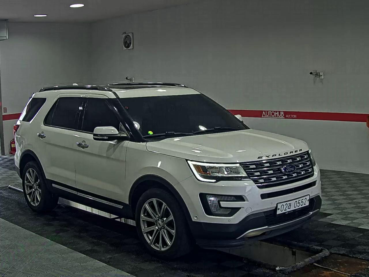 2016 - ford explorer