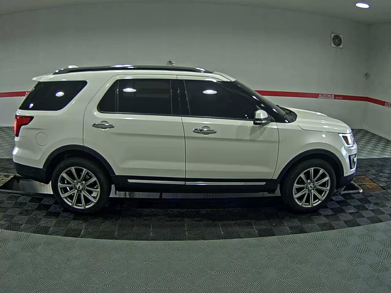 2016 - ford explorer