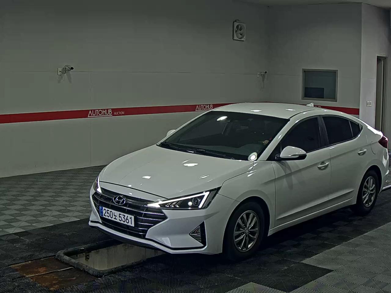 HYUNDAI AVANTE LPI RENTAL CAR