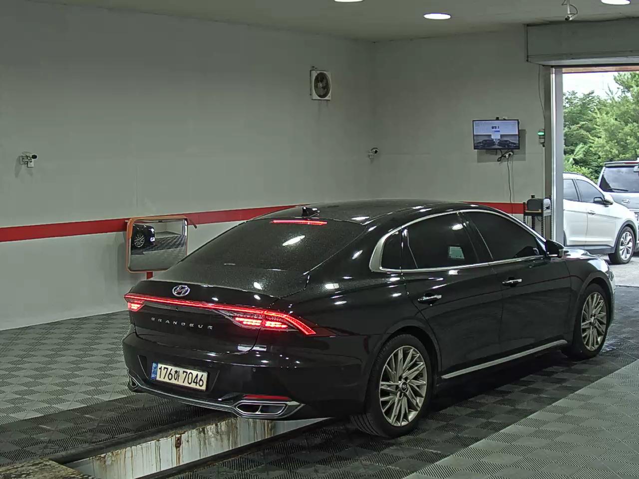 2022 - hyundai grandeur