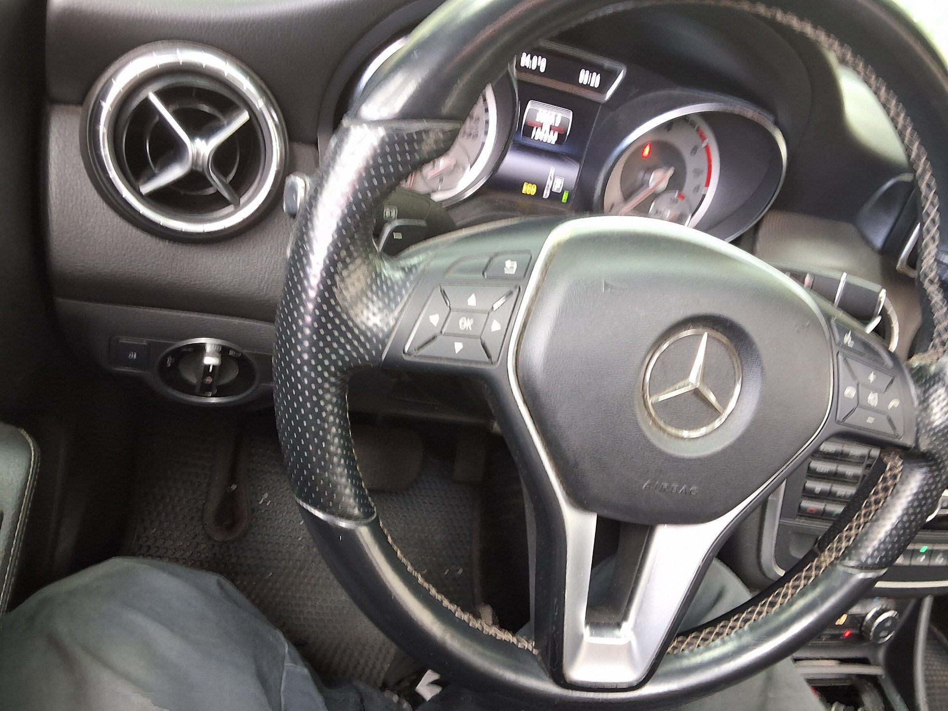 2014 - mercedes-benz cla200