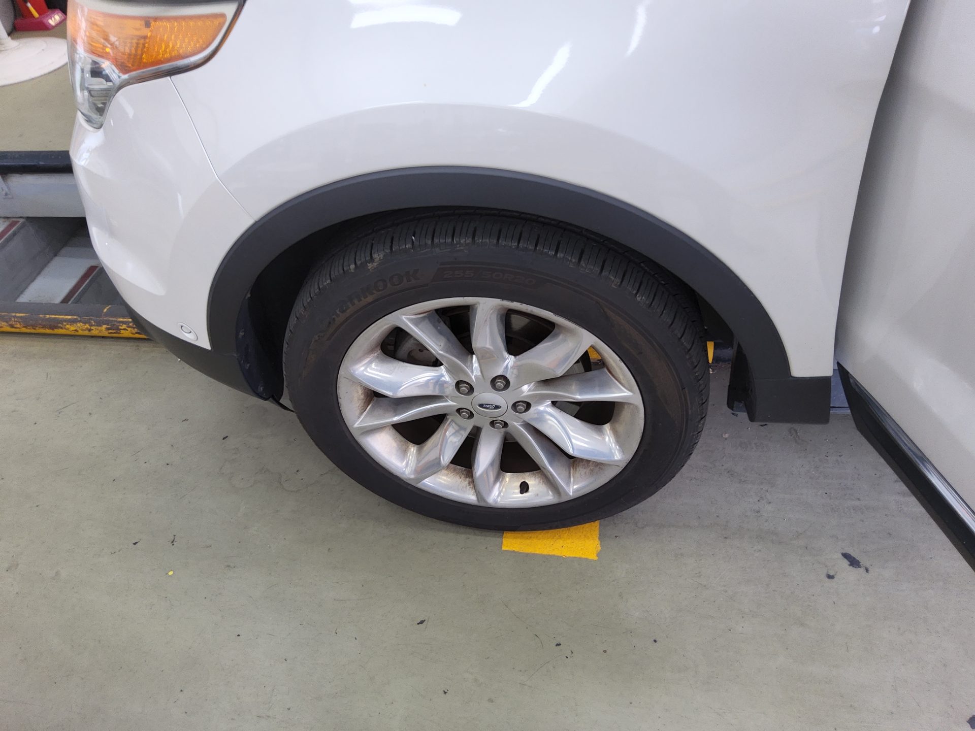 2014 - ford explorer