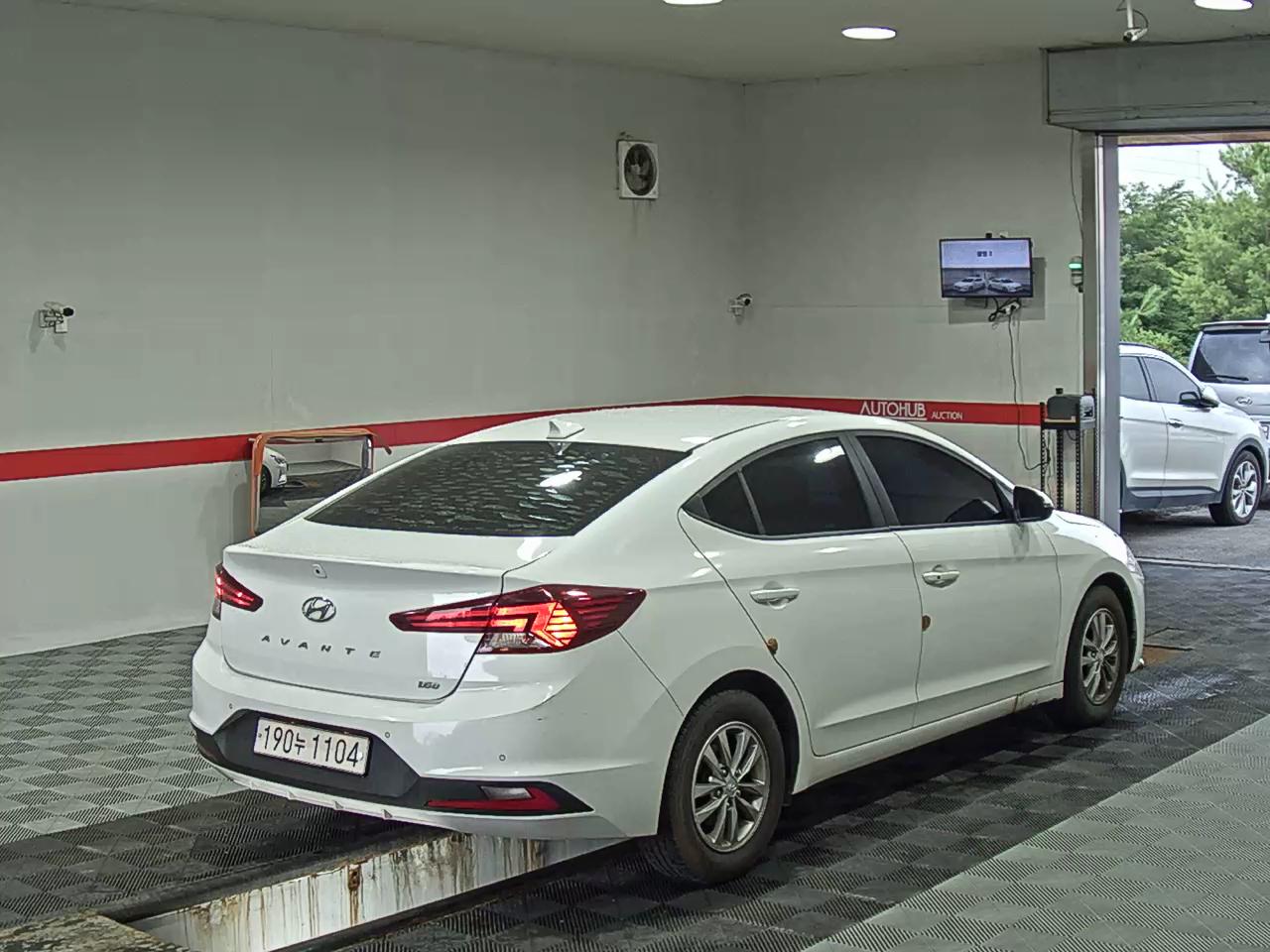 2019 - hyundai avante