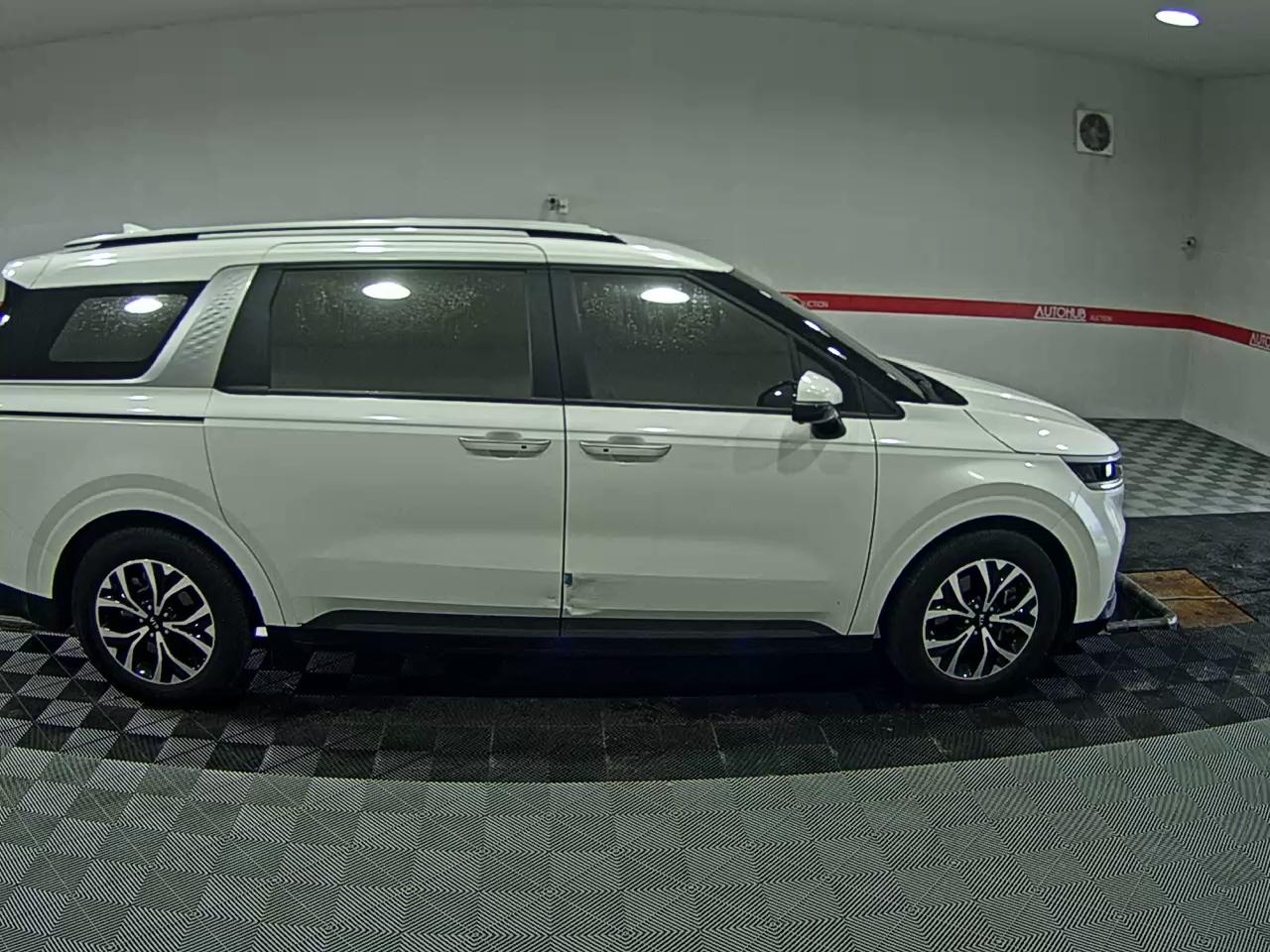 2021 - kia carnival