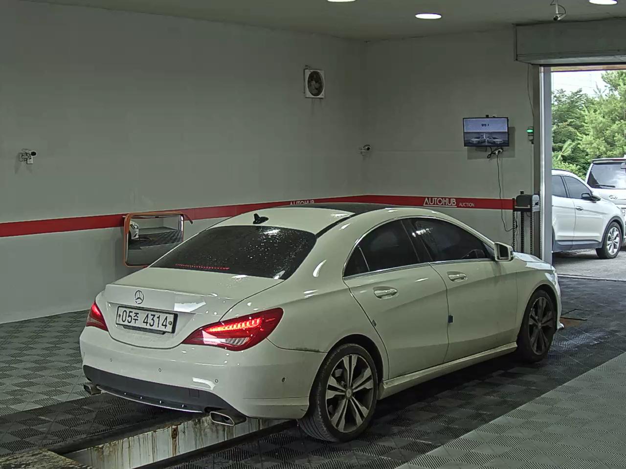 2014 - mercedes-benz cla200