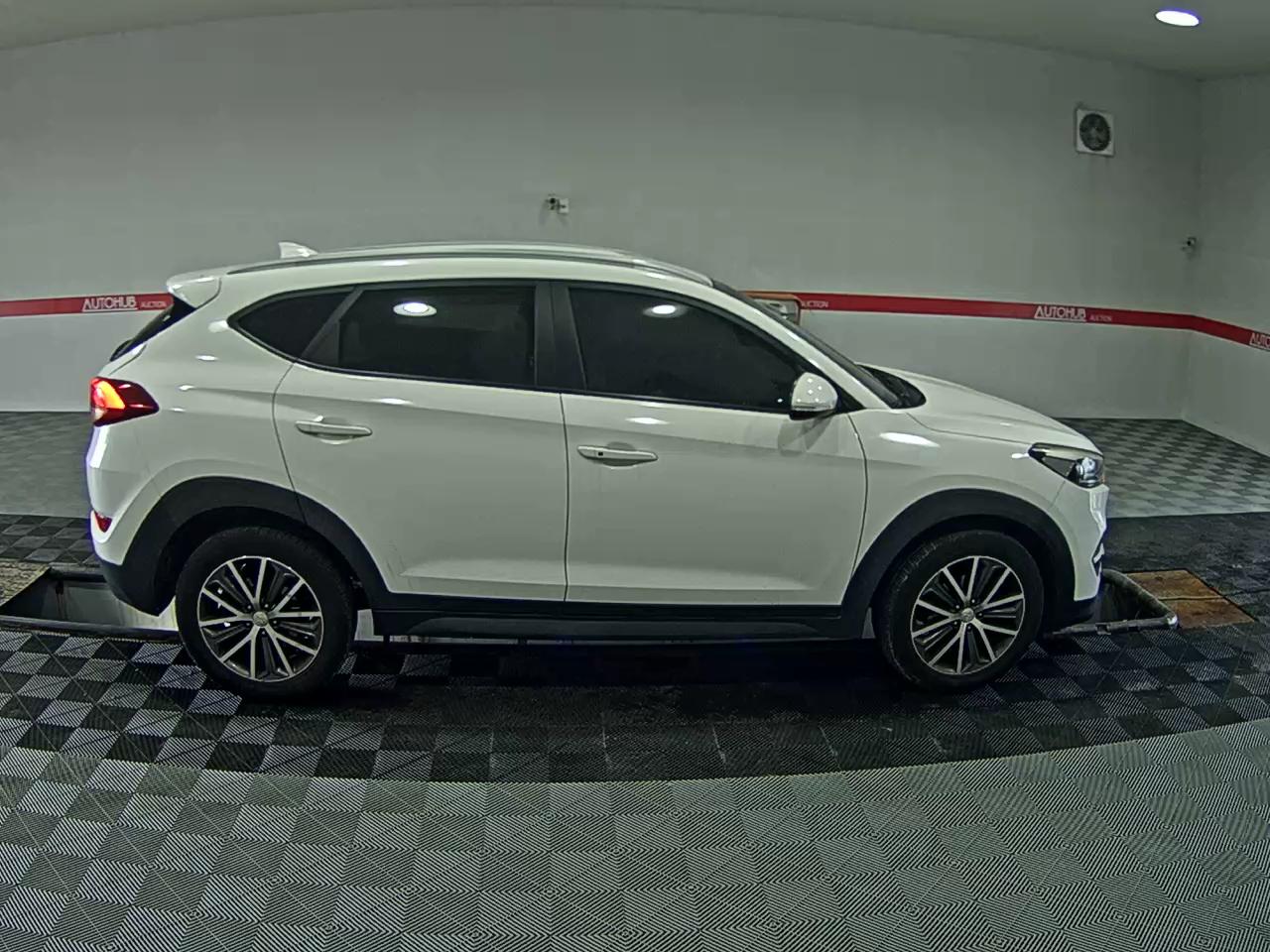 2016 - hyundai tucson