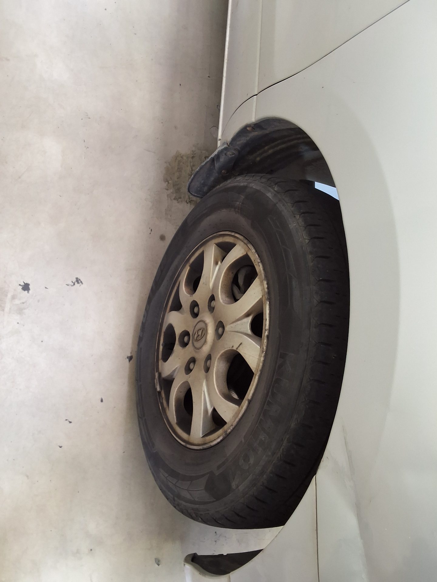 2010 - hyundai grand starex