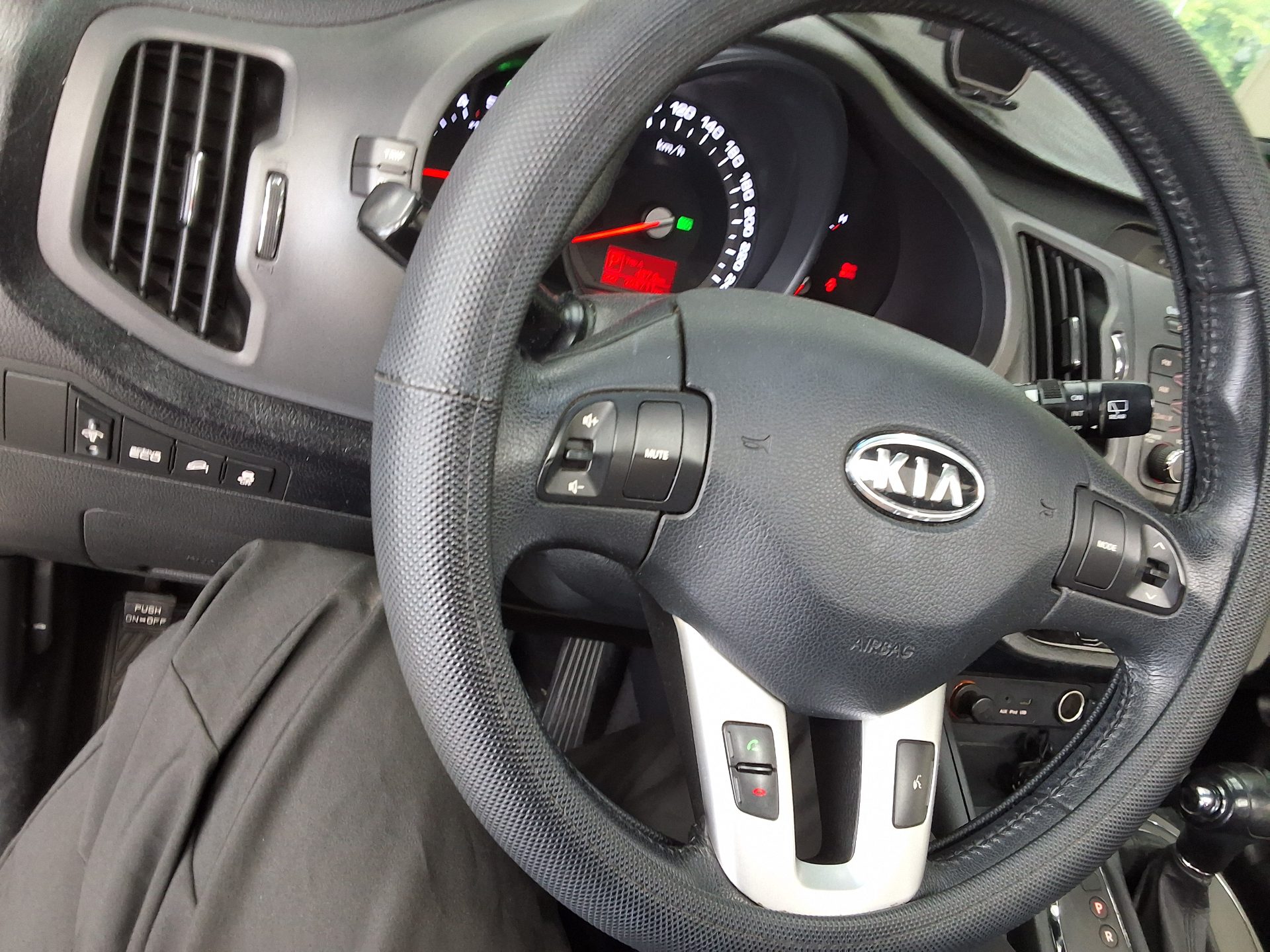 2011 - kia sportage