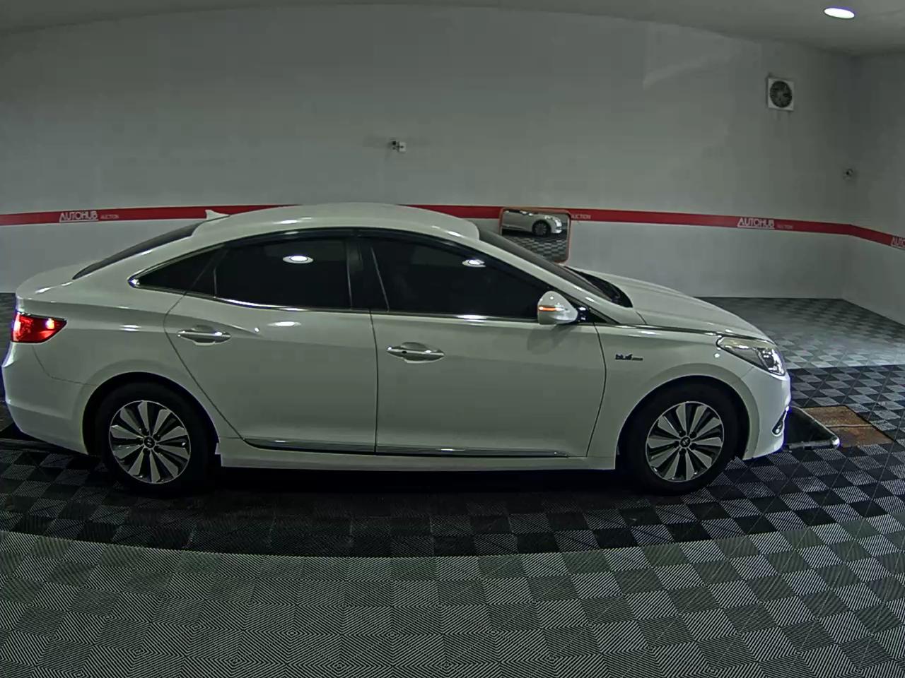 2016 - hyundai grandeur