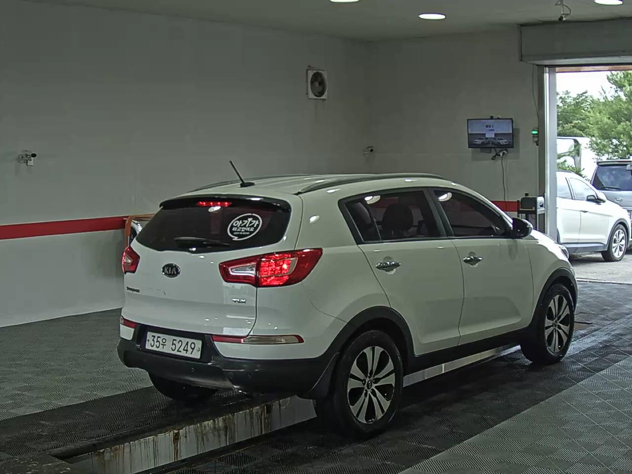 2012 - kia sportage