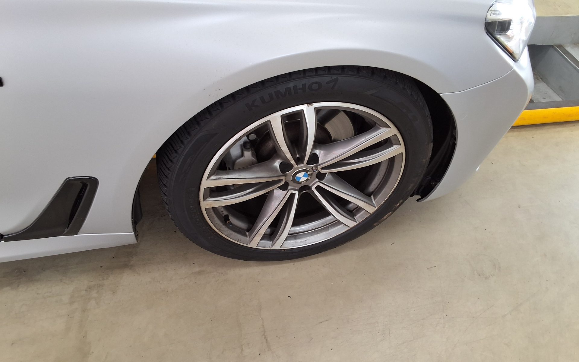 2018 - bmw m7