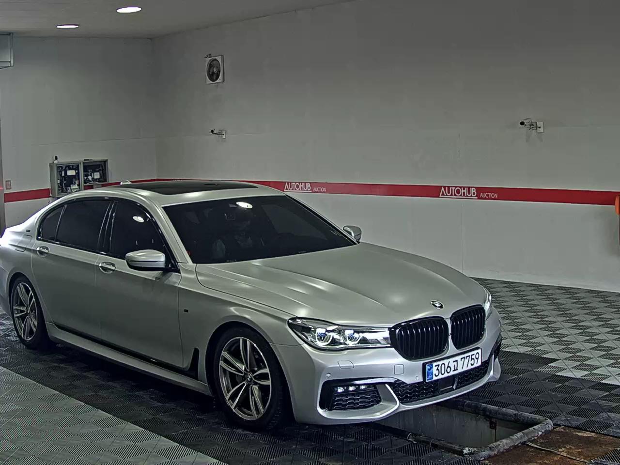2018 - bmw m7