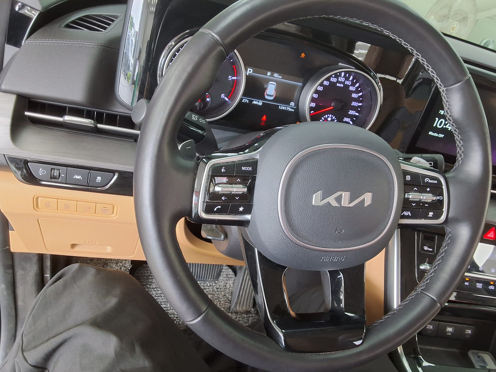 2023 - kia carnival