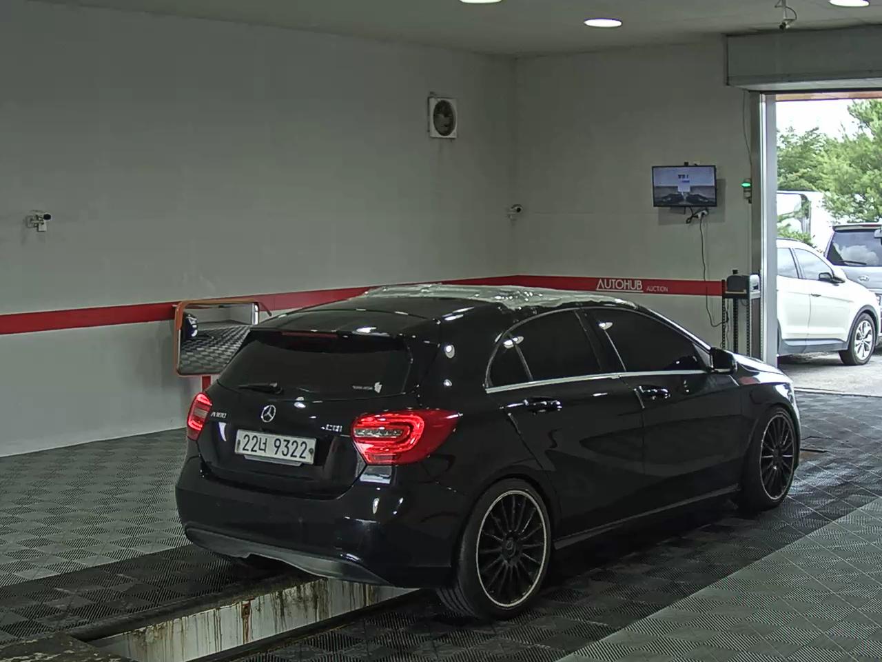 2015 - mercedes-benz a180