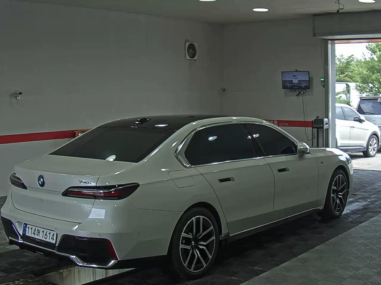 2024 - bmw m7