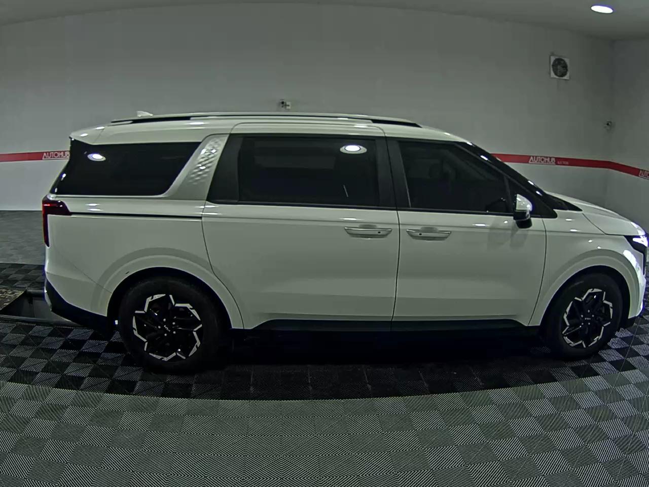 2025 - kia carnival