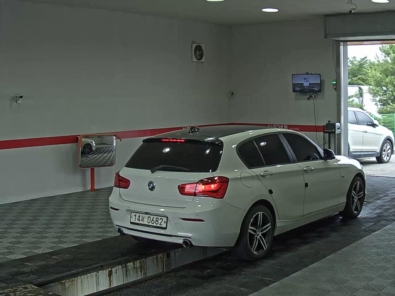2016 - bmw 1 series