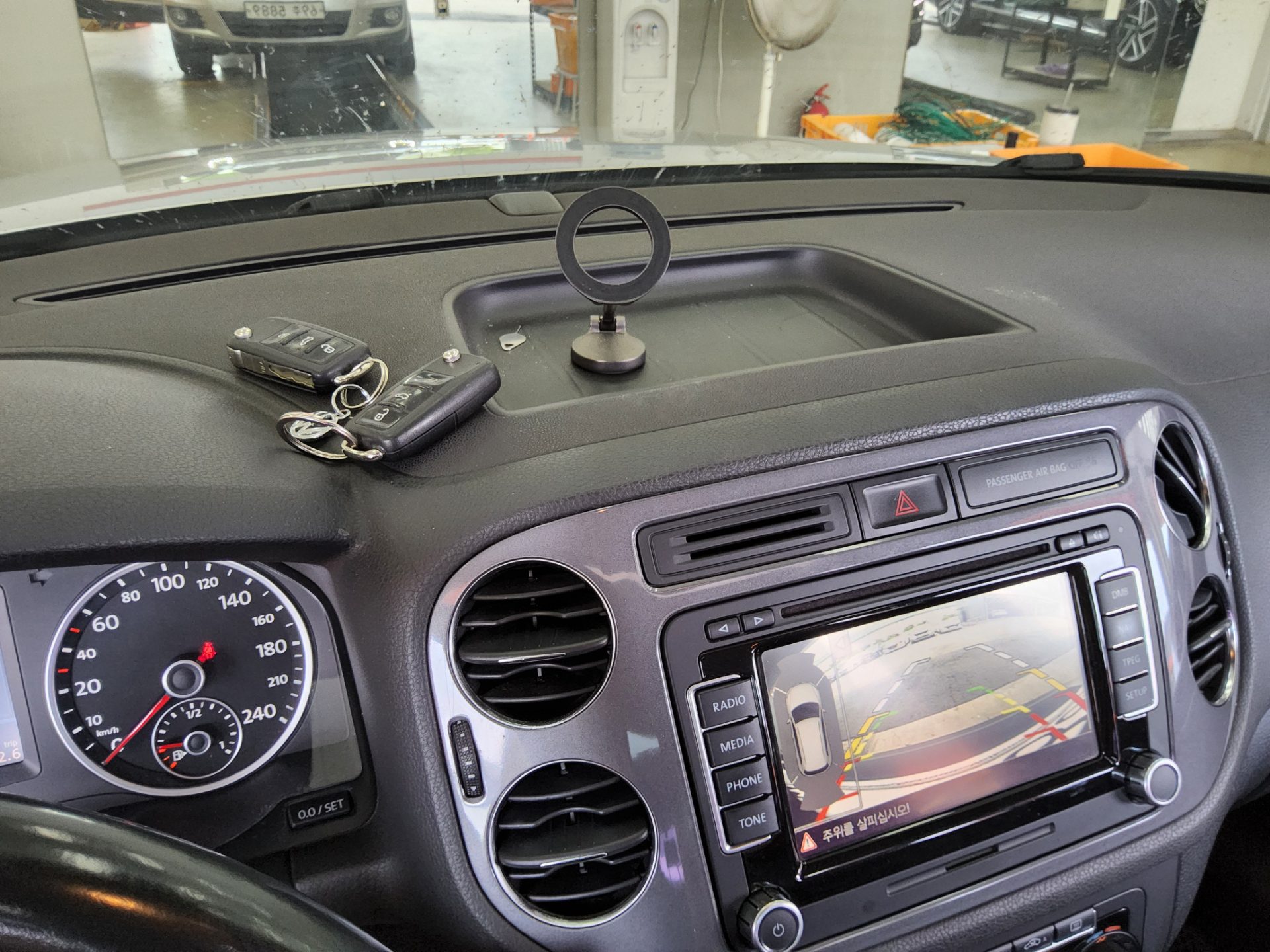 2012 - volkswagen tiguan