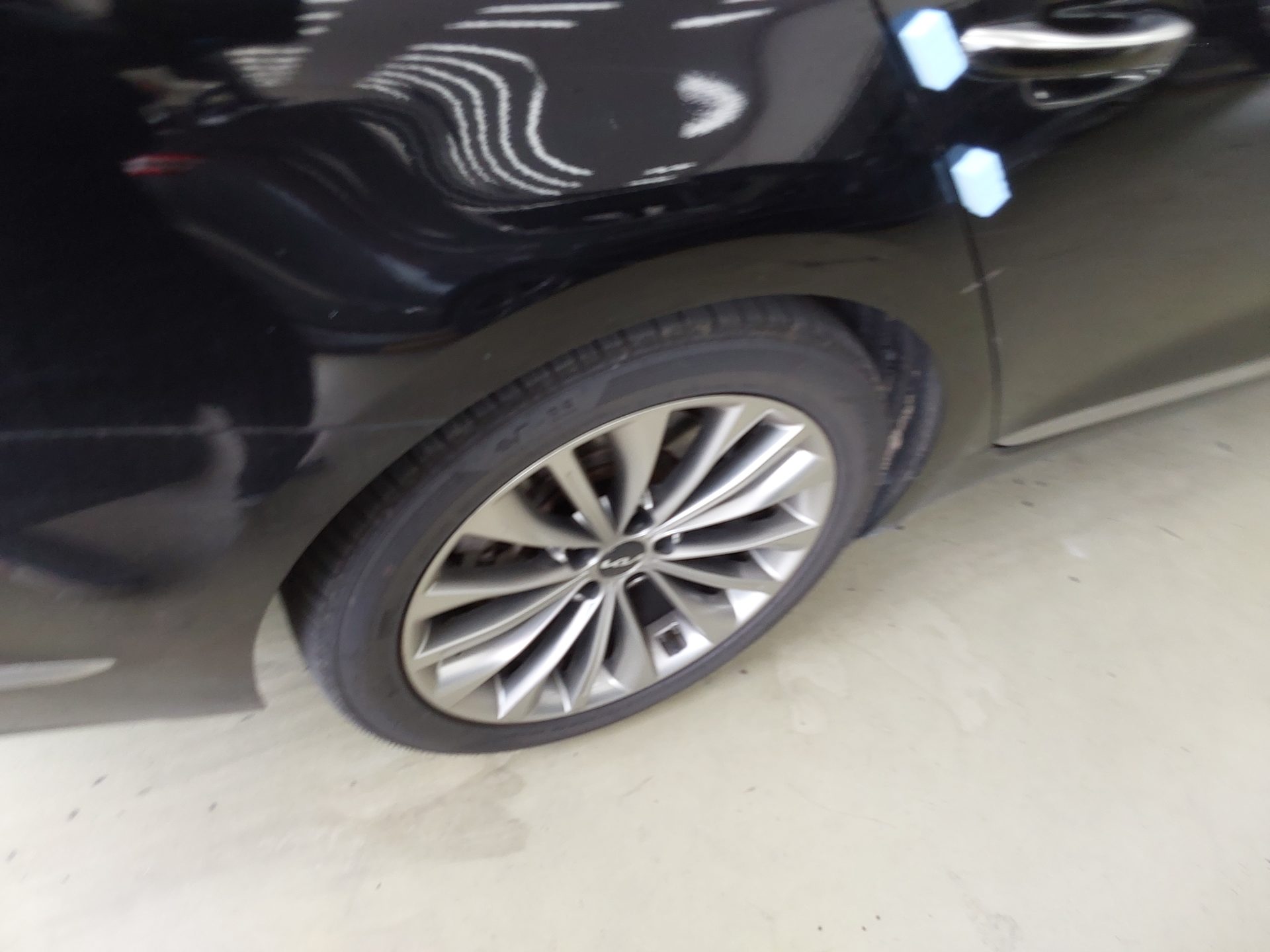 2023 - kia k9