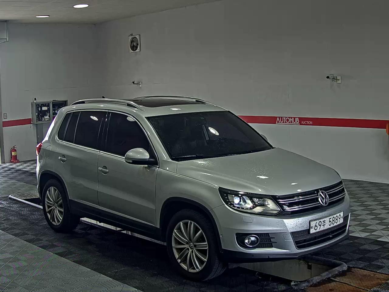2012 - volkswagen tiguan