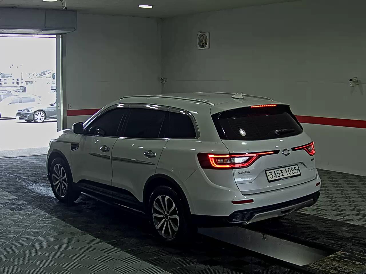 2020 - renault qm6