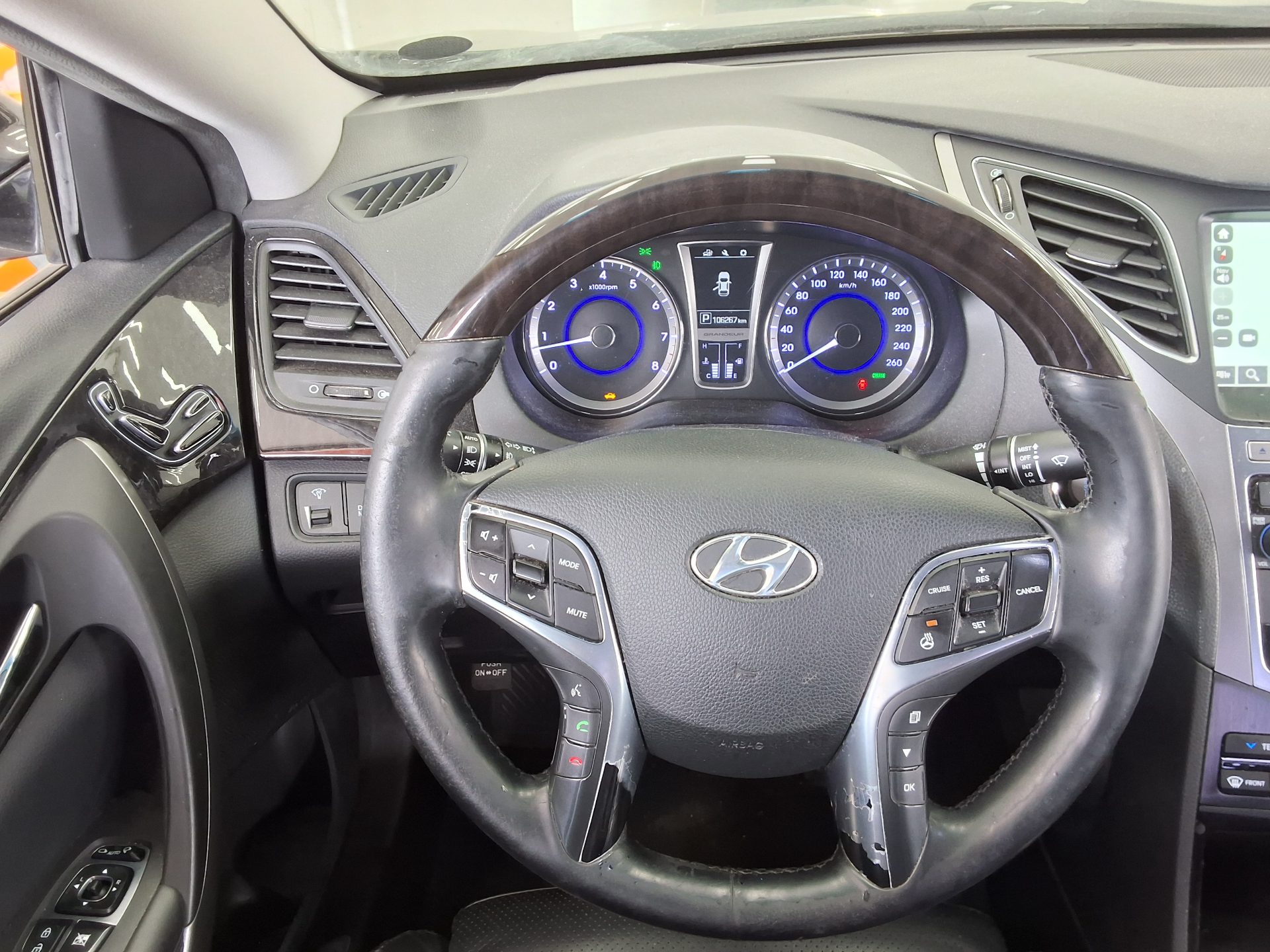 2015 - hyundai grandeur