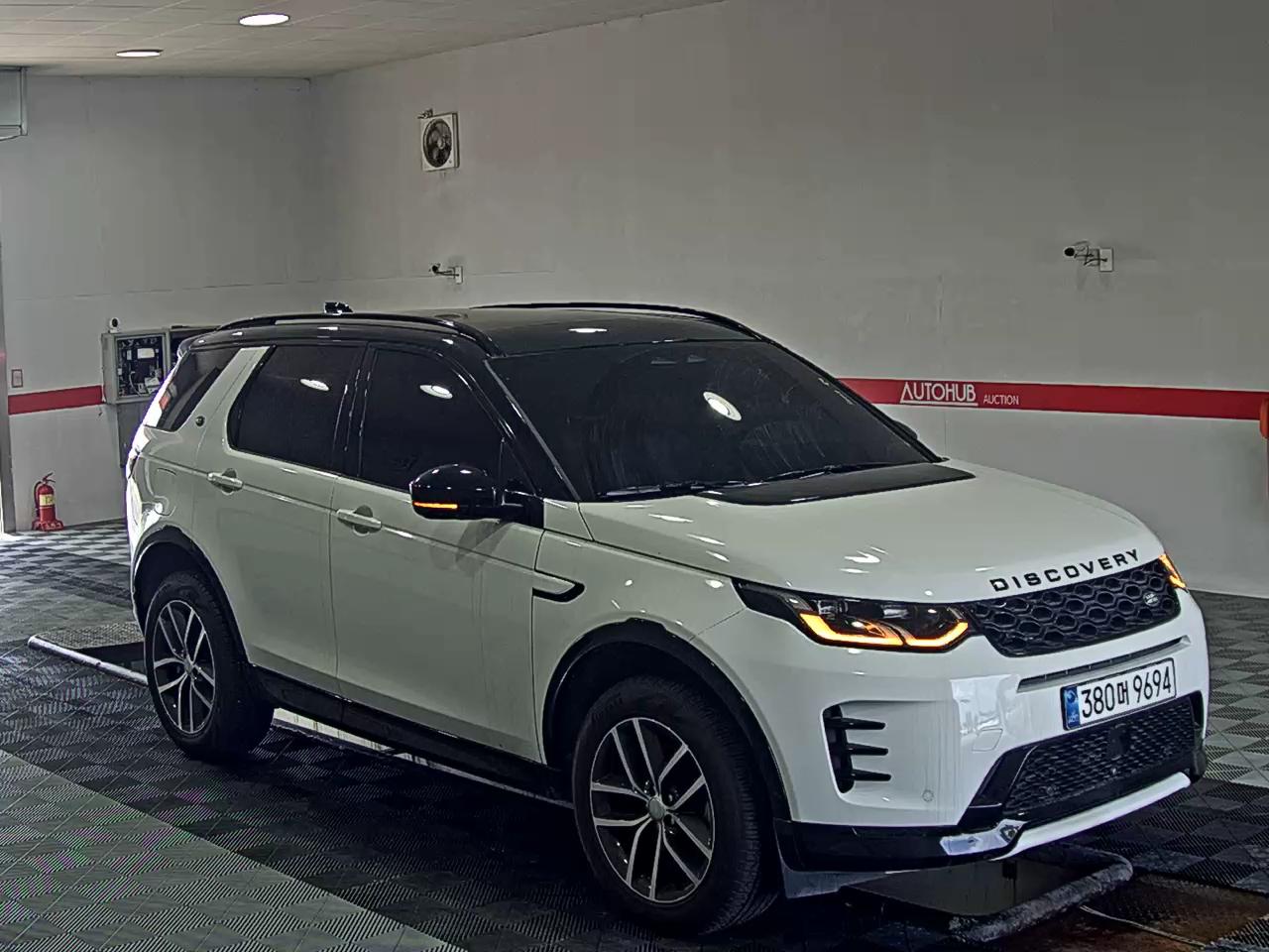 2025 - land rover discovery