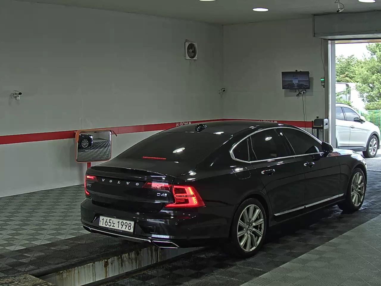 2018 - volvo s90