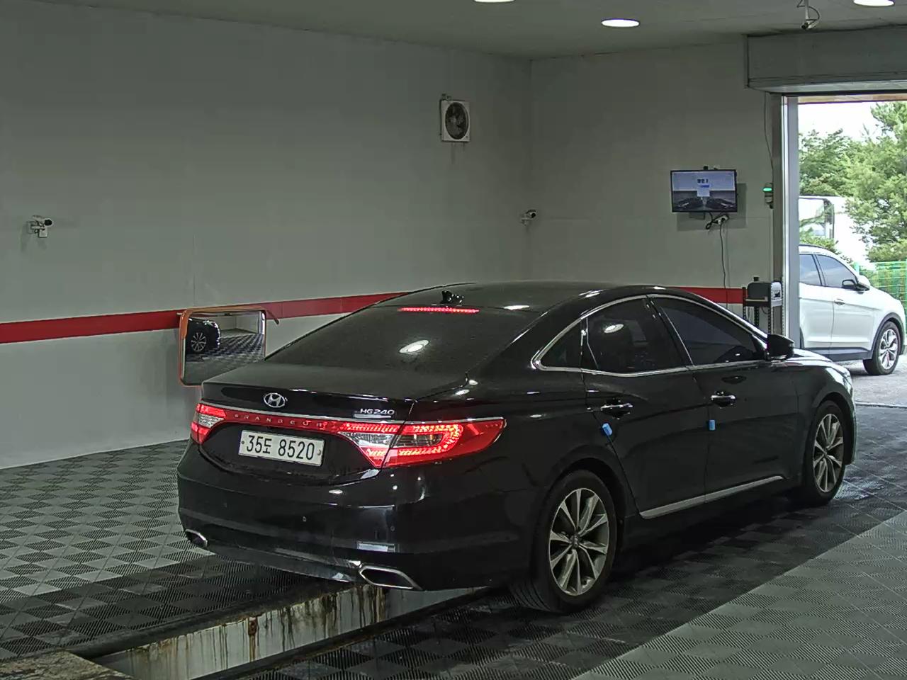 2015 - hyundai grandeur