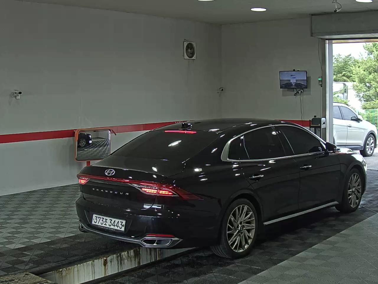 2020 - hyundai grandeur