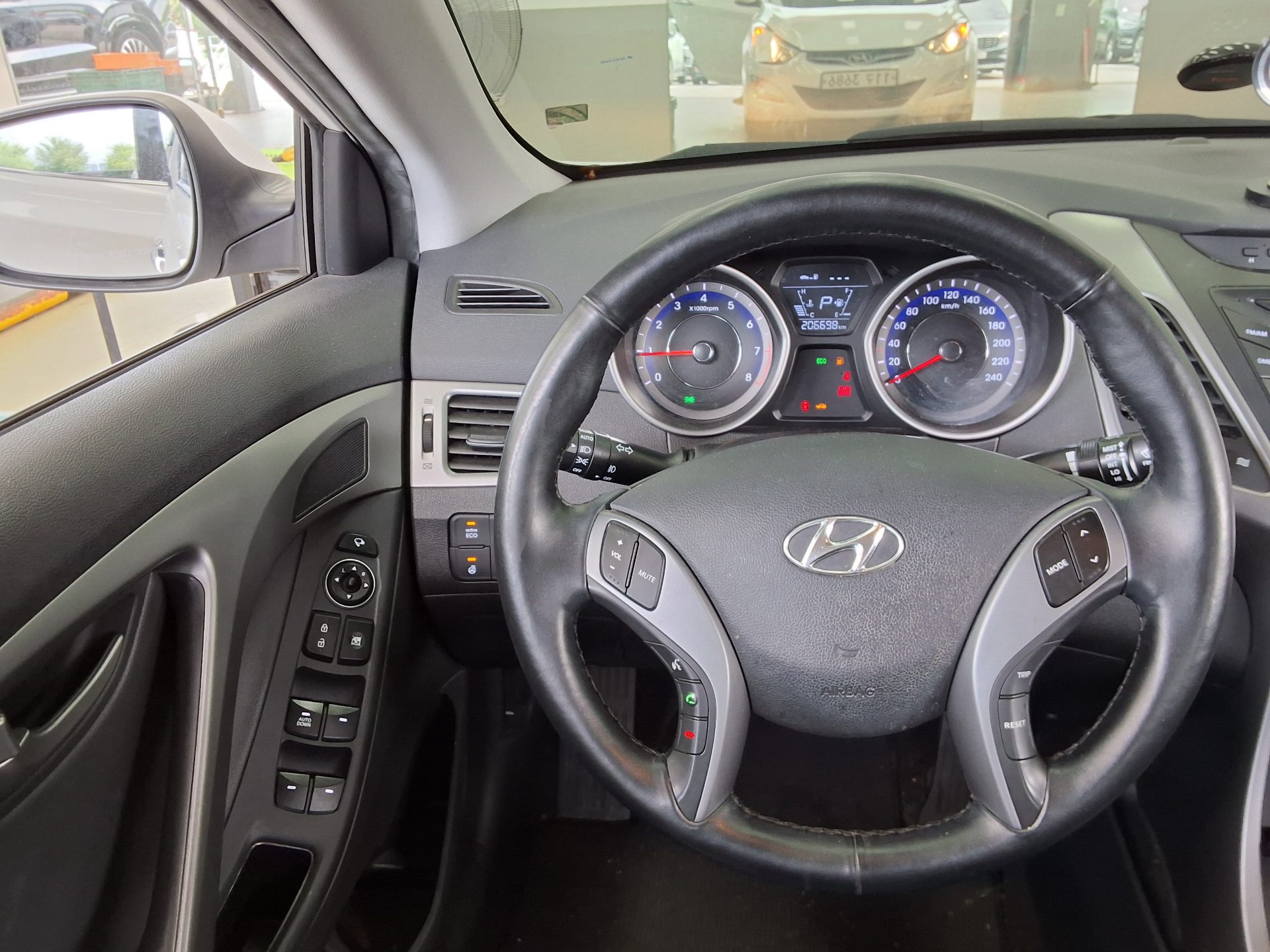 2016 - hyundai avante