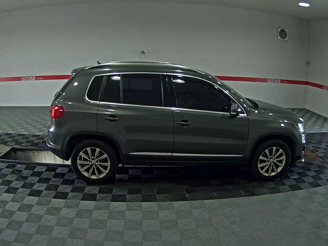 2015 - volkswagen tiguan