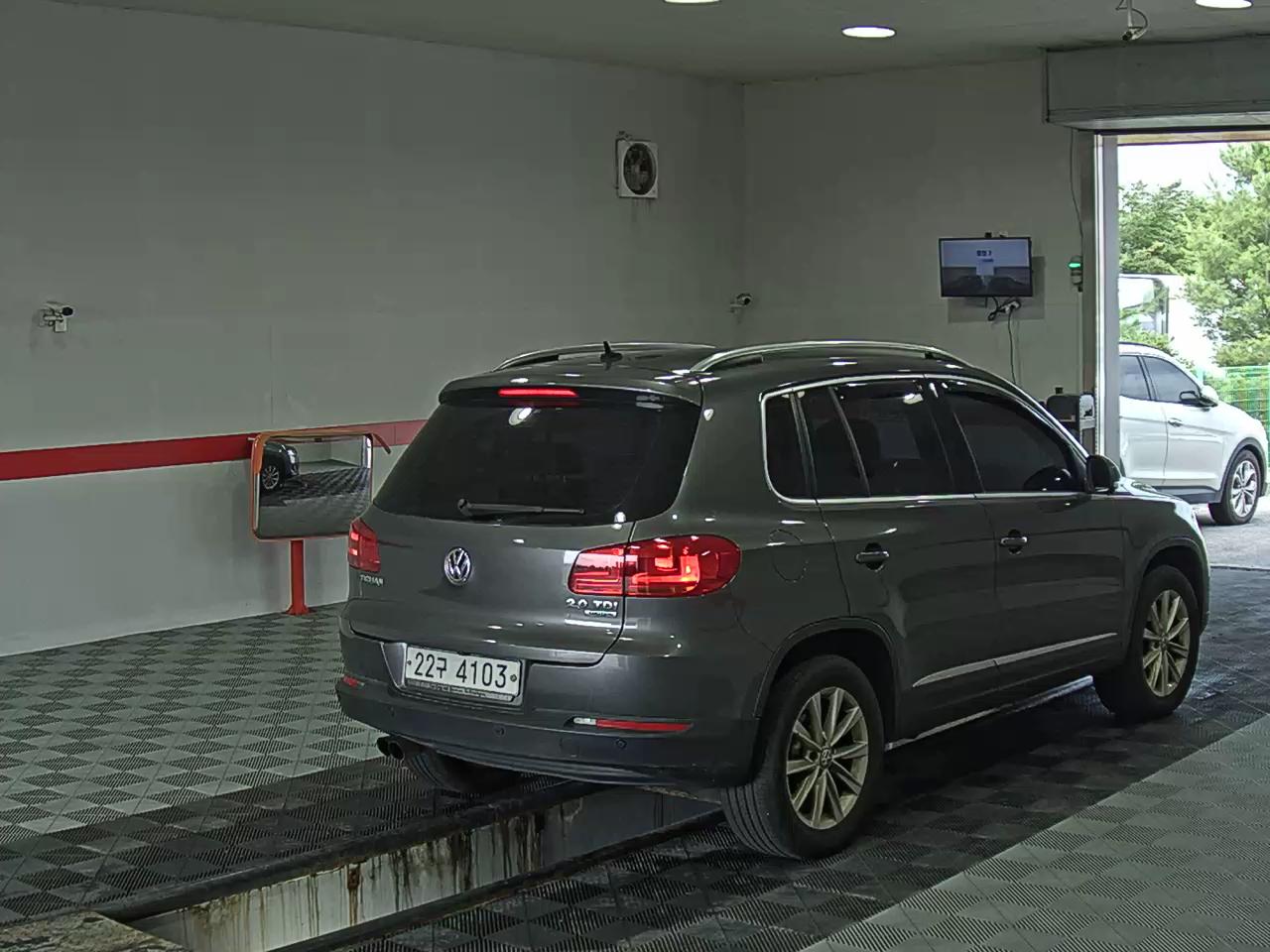 2015 - volkswagen tiguan