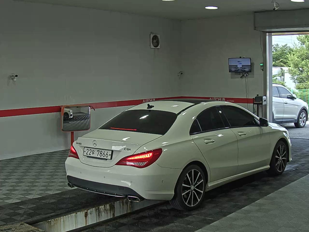 2015 - mercedes-benz cla200