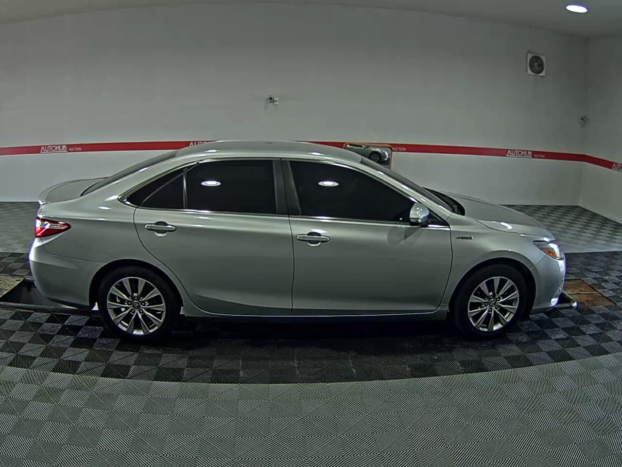 2017 - toyota camry