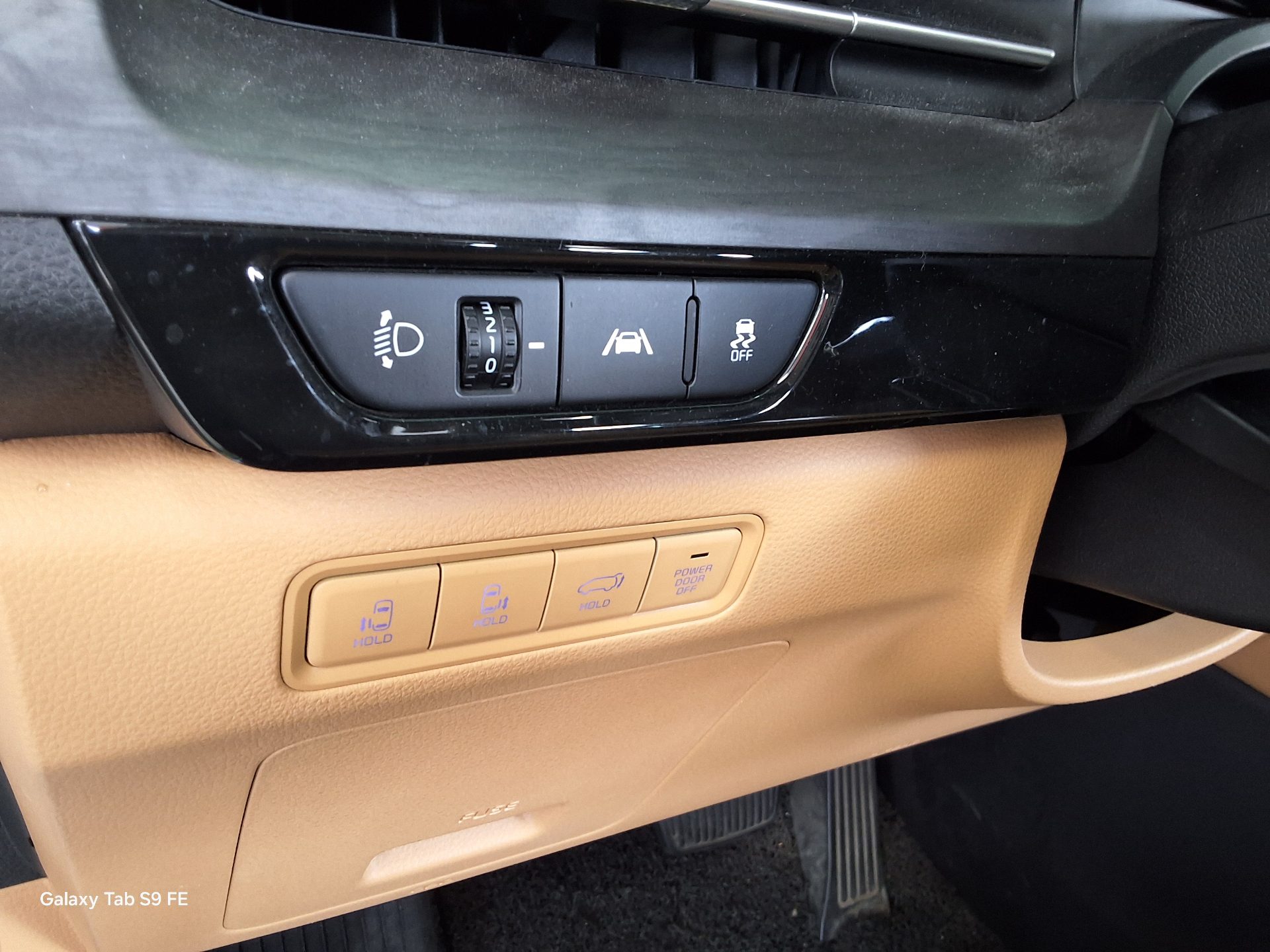 2023 - kia carnival